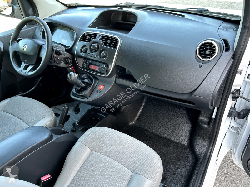 Véhicule utilitaire Renault Maxi Grand Volume...