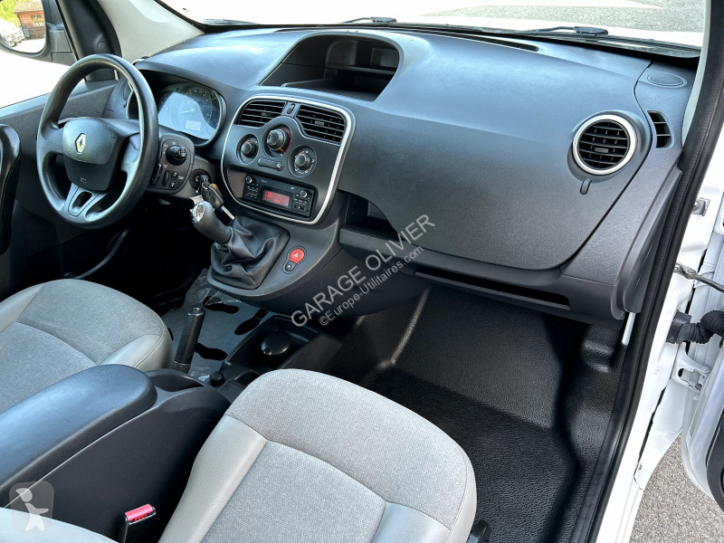 Véhicule utilitaire Renault Maxi Grand Volume...