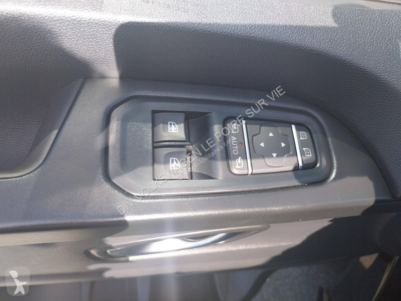 عربة نفعية Nissan Primastar Combi L1H1 3.0t 2.0...
