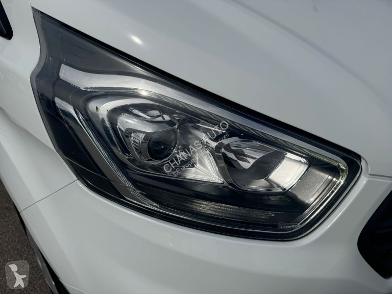 Véhicule utilitaire Ford 320 L1H1 2.0 TDCi 130...