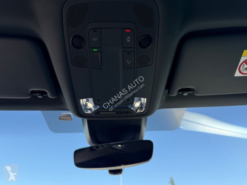 Véhicule utilitaire Audi 40 TFSIe 204 Design...