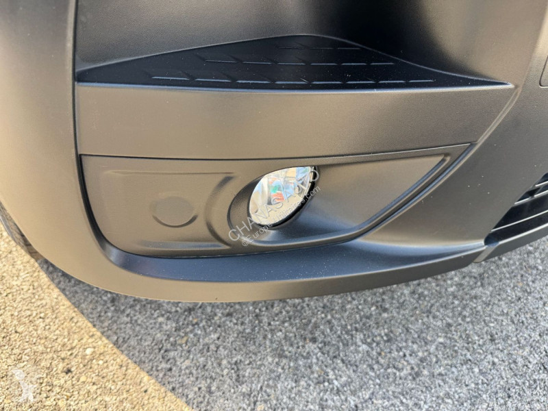 Užitkové vozidlo Renault L2H2 2.3 dCi 150 9PL 9...