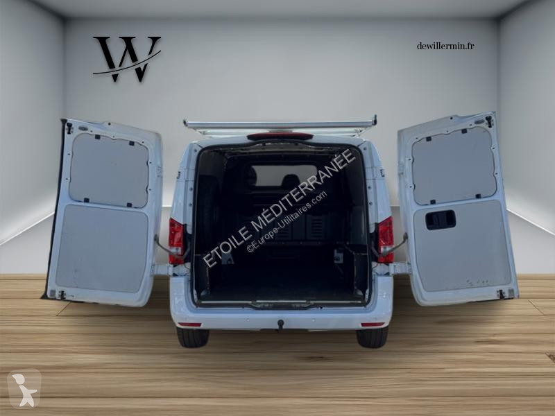 Véhicule utilitaire Mercedes 119 CDI 4x4...