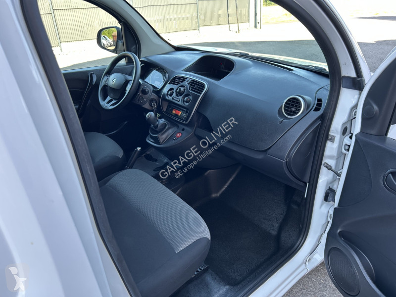 Véhicule utilitaire Renault 1.5 Blue dci 95...
