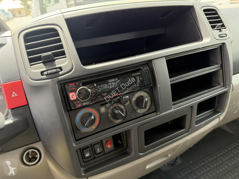 Furgoneta Nissan