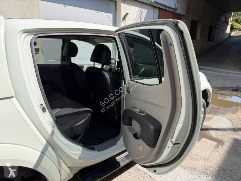 Furgoneta Mitsubishi