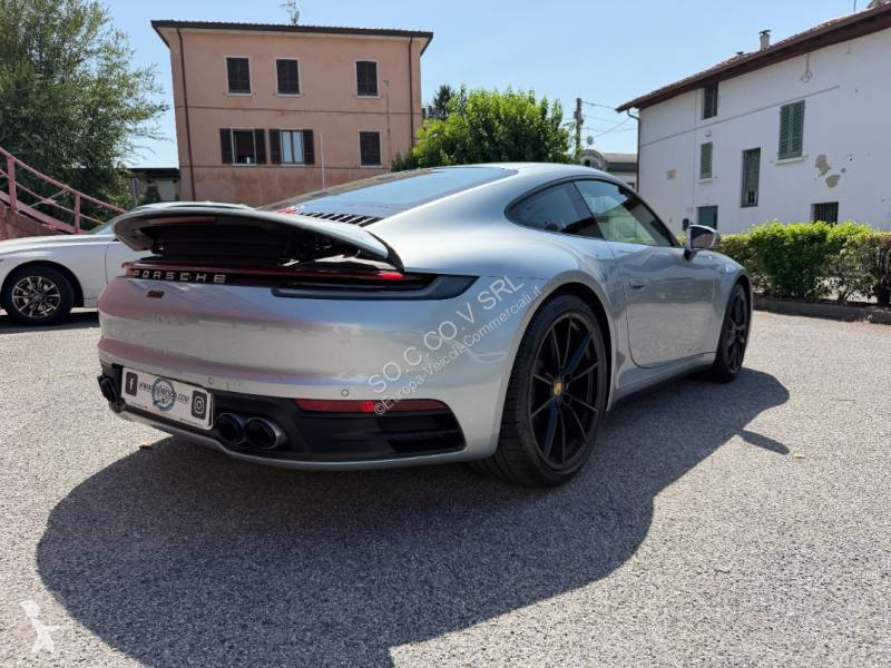 Véhicule utilitaire Porsche