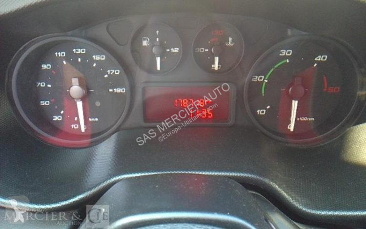عربة نفعية Iveco