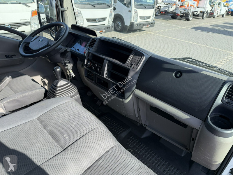 Furgoneta Nissan