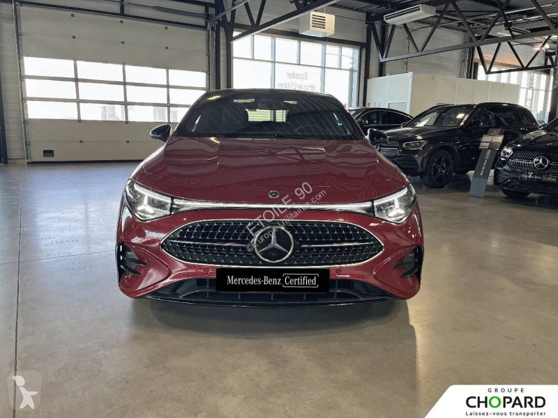 عربة نفعية Mercedes CLA 180 8F-eDCT