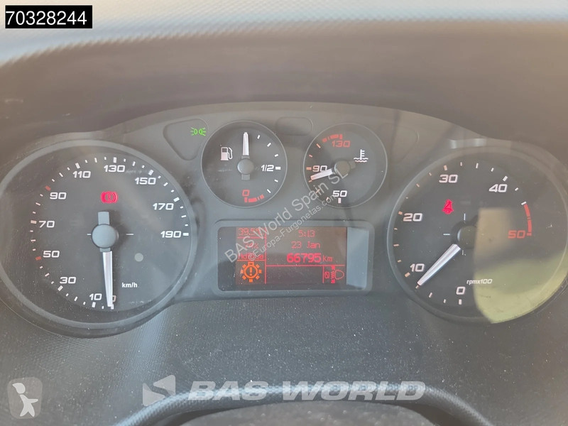 Furgoneta Iveco 35C16 3.0L - Plataforma...