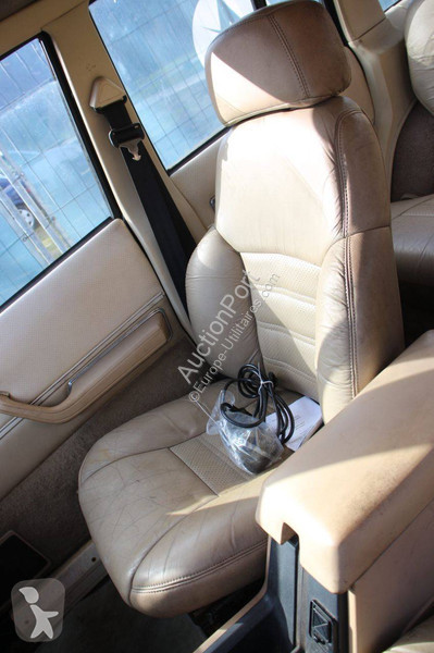 عربة نفعية Jeep Limited