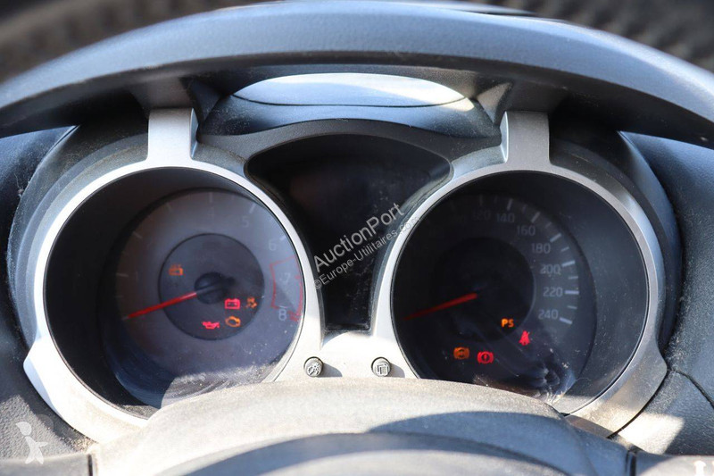 Autoutilitară Nissan