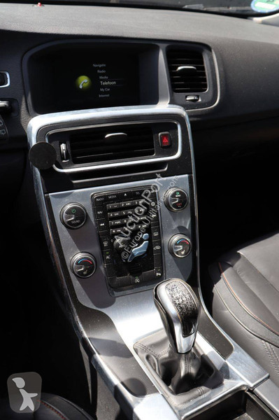 Samochód dostawczy Volvo D3 R-Design