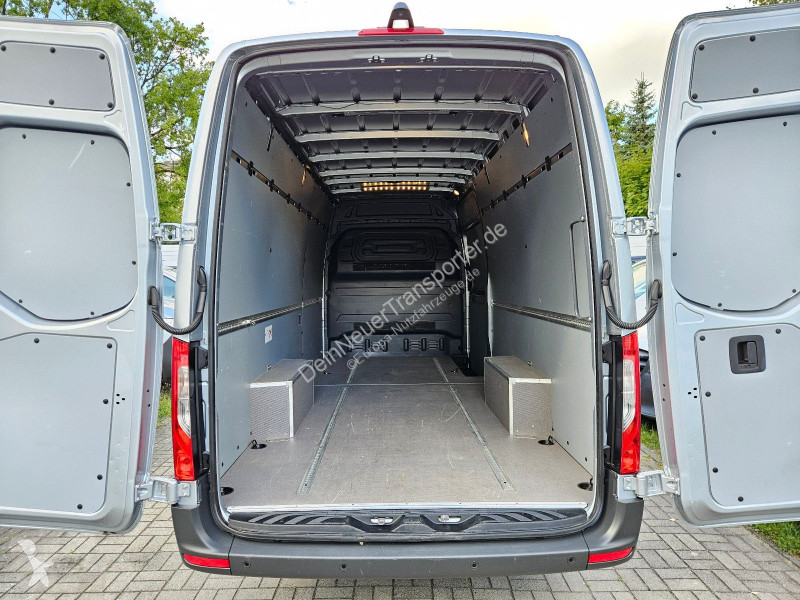 Mercedes 317 CDI...