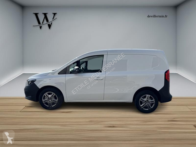 Mercedes  van