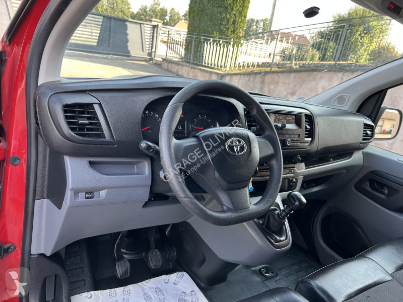 Véhicule utilitaire Toyota Proace Médium 2.0...
