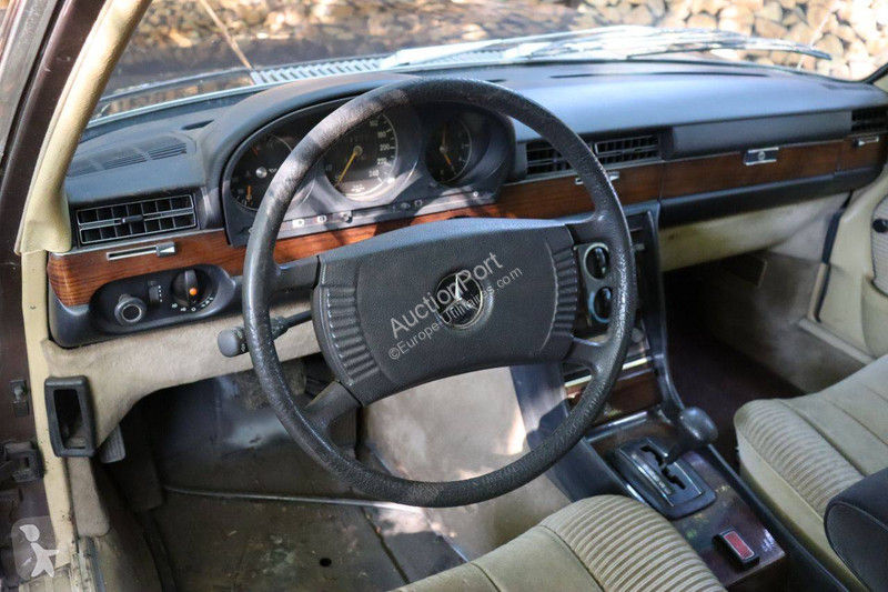 Véhicule utilitaire Mercedes SEL