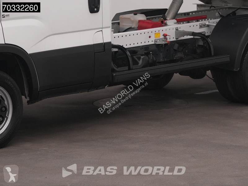 Véhicule utilitaire Iveco 35C16 3.0L Kipper...