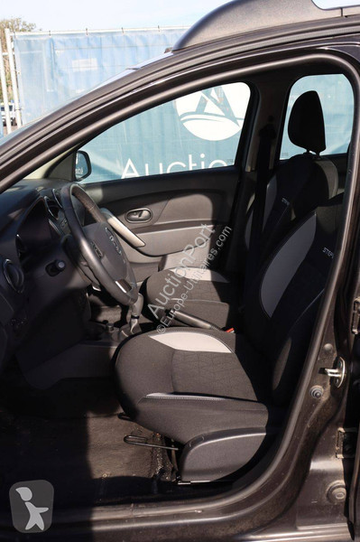 Véhicule utilitaire Dacia