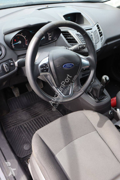 Véhicule utilitaire Ford