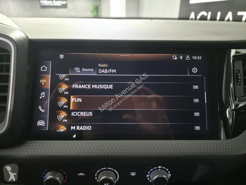Véhicule utilitaire Audi Allstreet 1.0 30 TFSI...