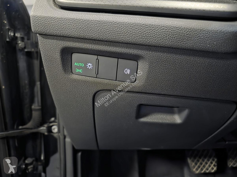 Véhicule utilitaire Skoda OCTAVIA Combi 2.0 TDI...