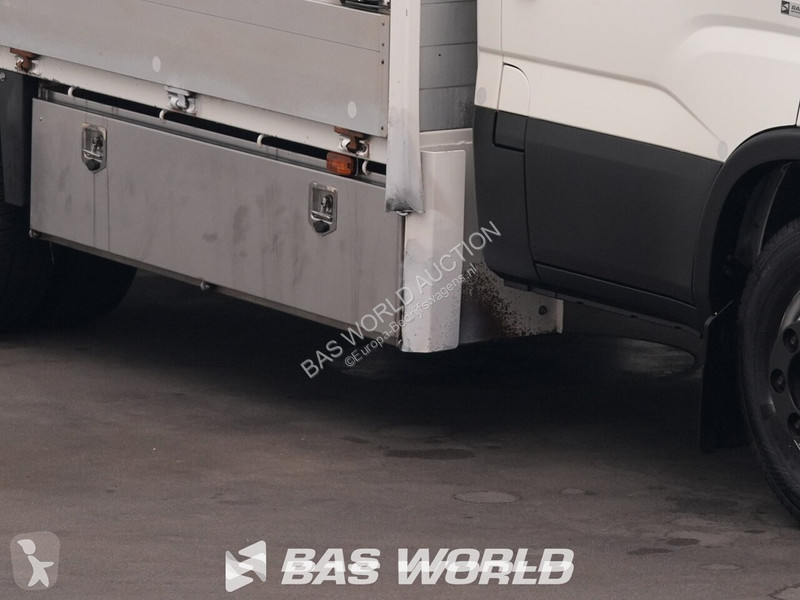 Véhicule utilitaire Iveco 35C17
