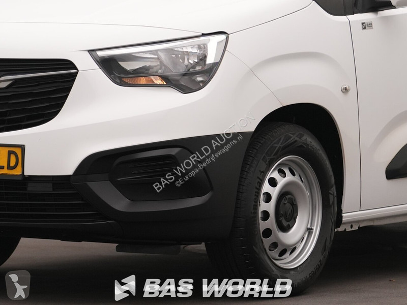 Véhicule utilitaire Opel 102pk