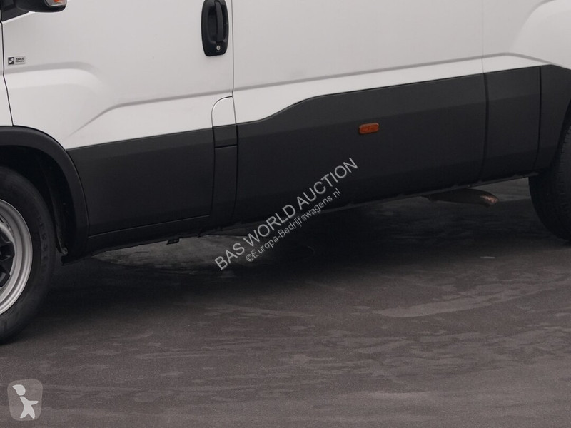 Véhicule utilitaire Iveco 35S14