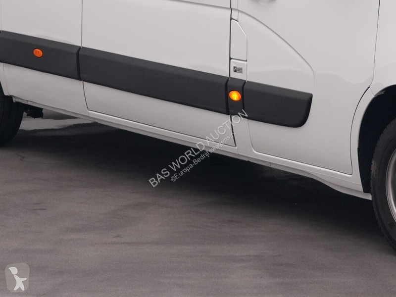 Furgoneta Renault 135PK
