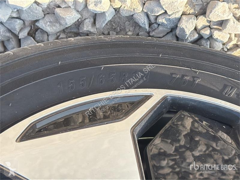 Коммерческий автомобиль  XEV Yoyo Electric...