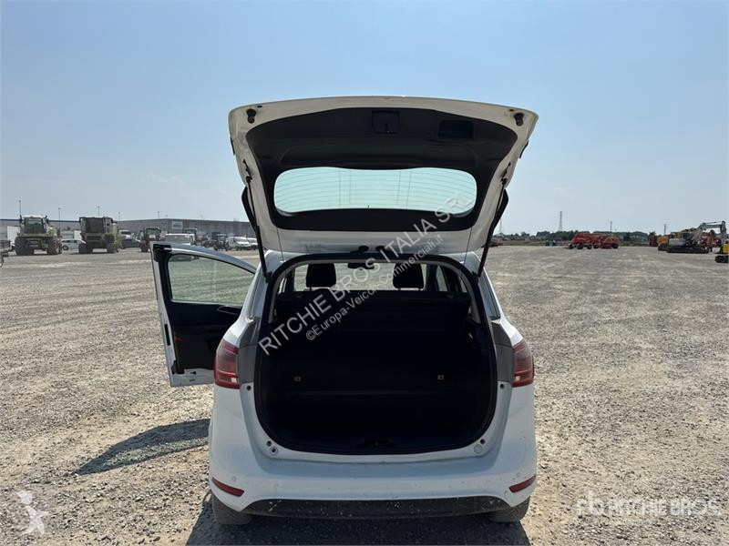 Véhicule utilitaire Ford