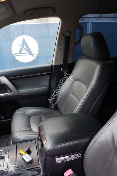 Furgoneta Toyota LANDCRUISER (200 SERIES)