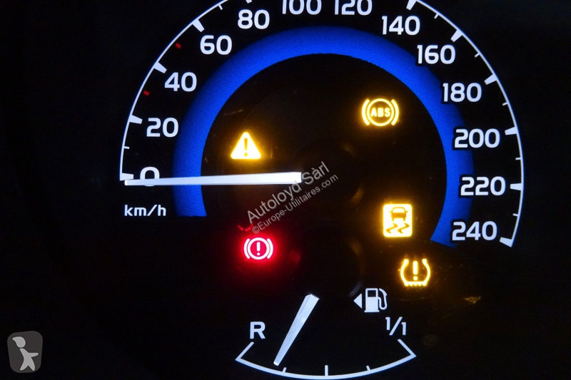 Лекотоварен автомобил Toyota AURIS TOURING 1,8...