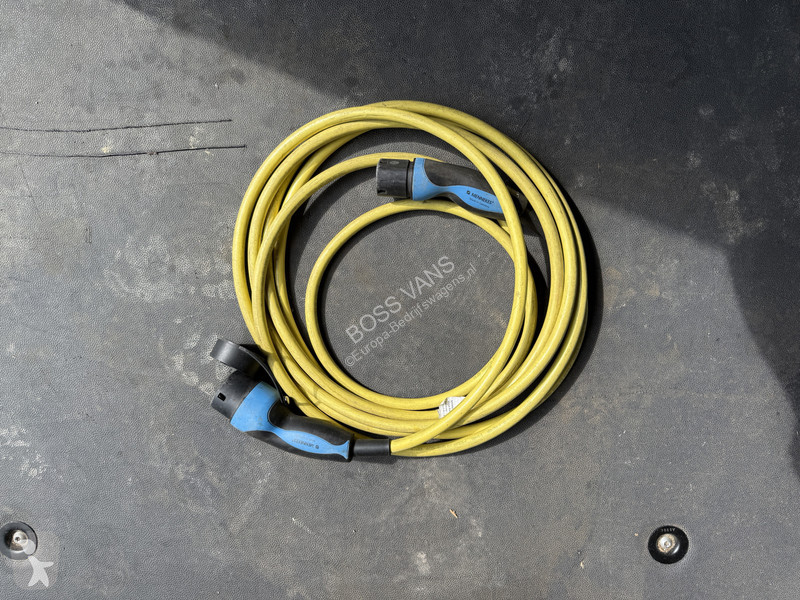 Лекотоварен автомобил Mercedes 312 55kWh L2H2...