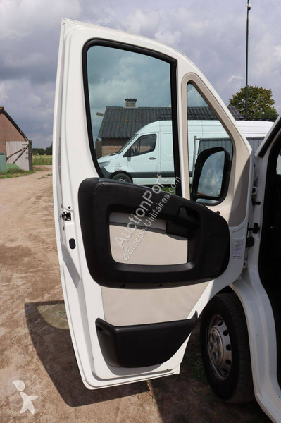 Peugeot  van