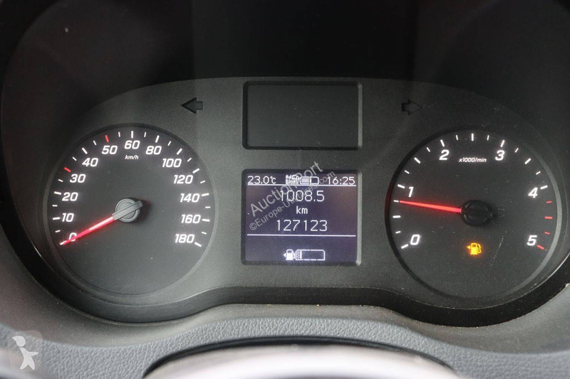 Mercedes 316 CDI van