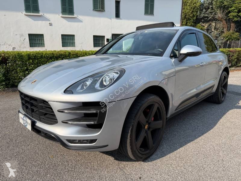 Véhicule utilitaire Porsche