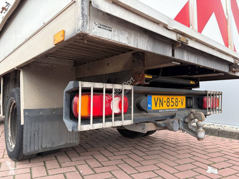 Nissan  NT400- 35.12 2.5 dCi 250 van