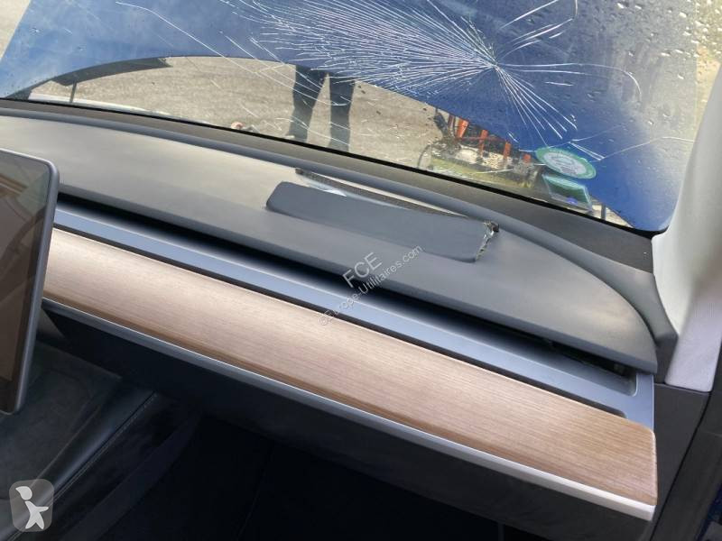 Véhicule utilitaire Tesla
