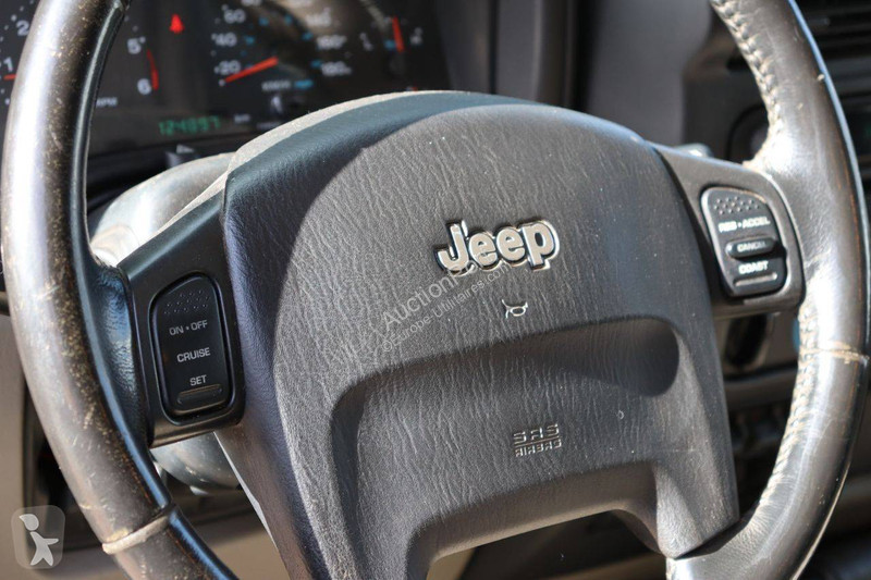 عربة نفعية Jeep