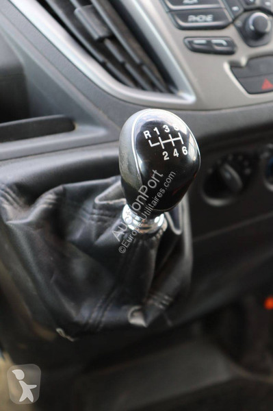 Véhicule utilitaire Ford