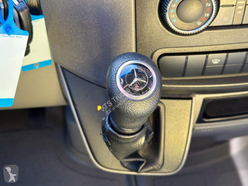 Véhicule utilitaire Mercedes 519 Cdi Hospi...