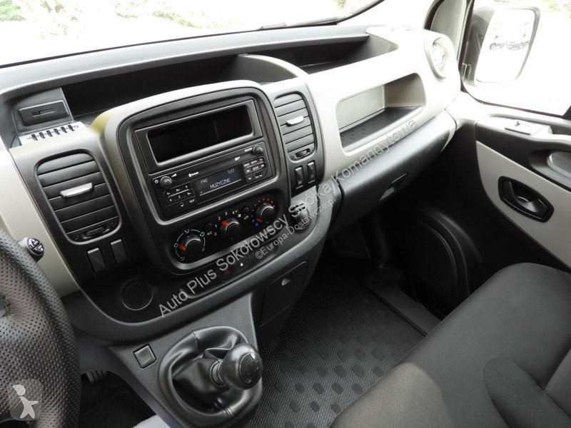 Véhicule utilitaire Renault  TRAFIC