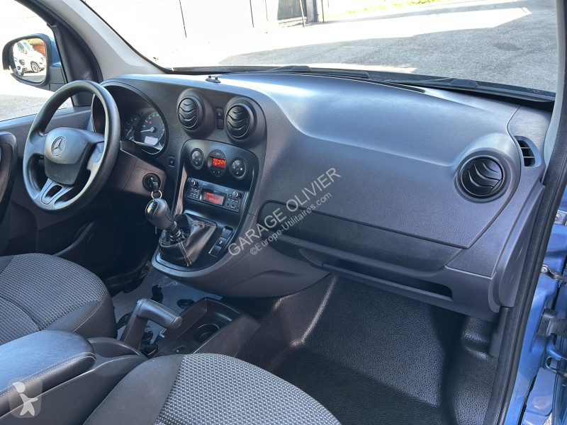 Véhicule utilitaire Mercedes Long 111 1.5 CDI...