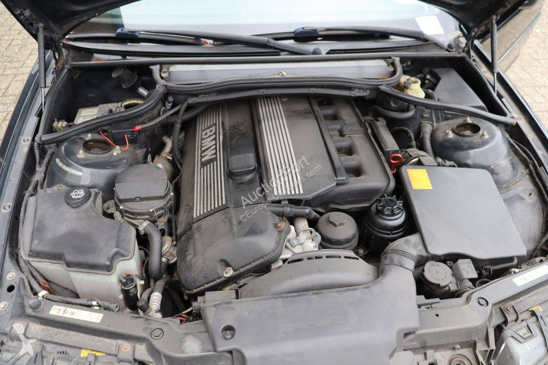Véhicule utilitaire BMW 330 Ci 3 Serie