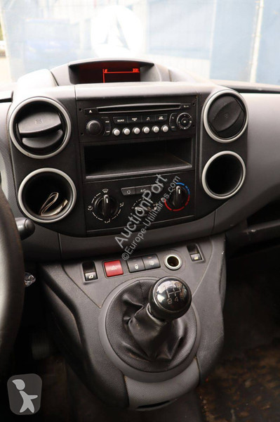 Véhicule utilitaire Peugeot