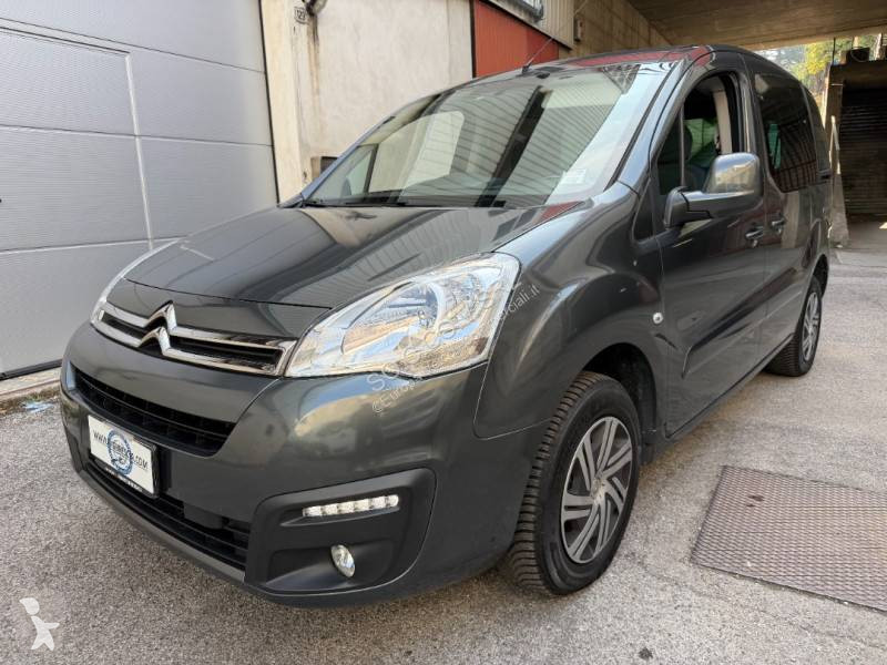 Véhicule utilitaire Citroën 1.6 HDI 100