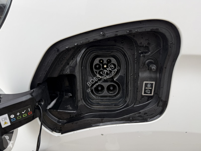 Peugeot 50kWh 136PK Elektrisch 230km WLTP L3...